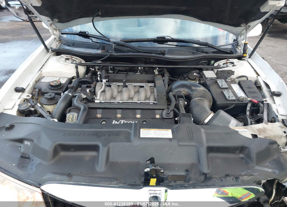 2000 LINCOLN CONTINENTAL VIN: 1LNHM97V3YY780002