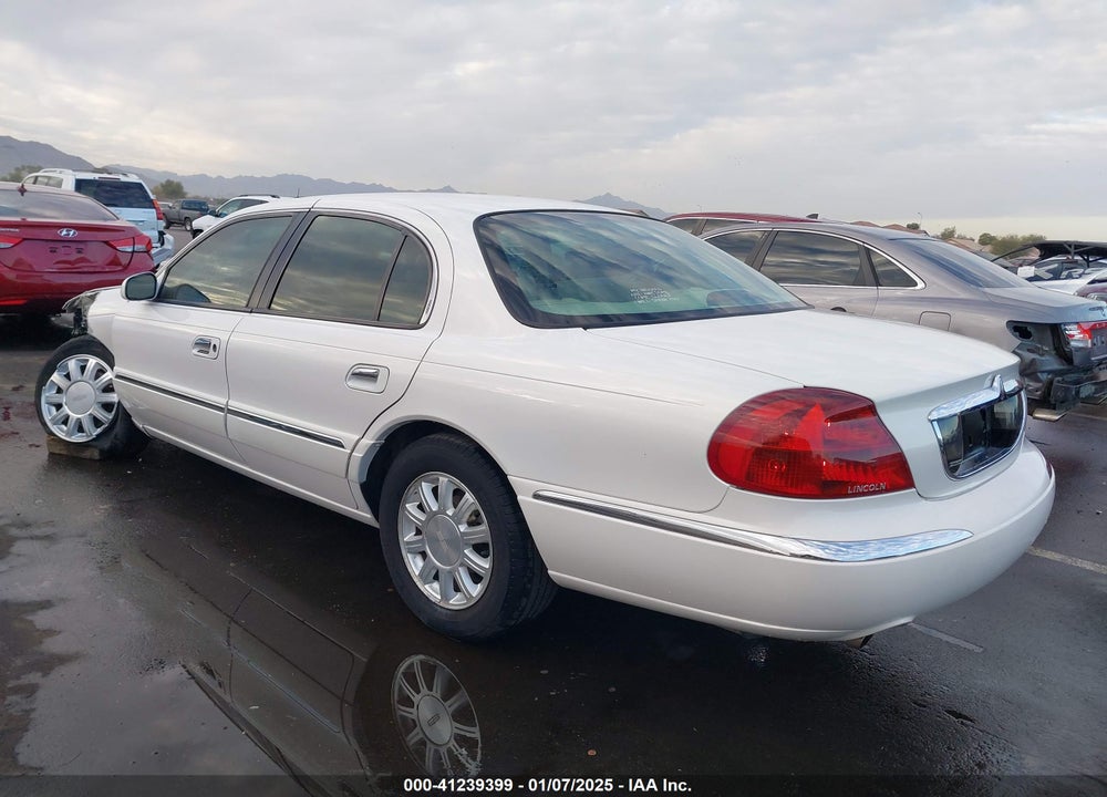 2000 LINCOLN CONTINENTAL VIN: 1LNHM97V3YY780002