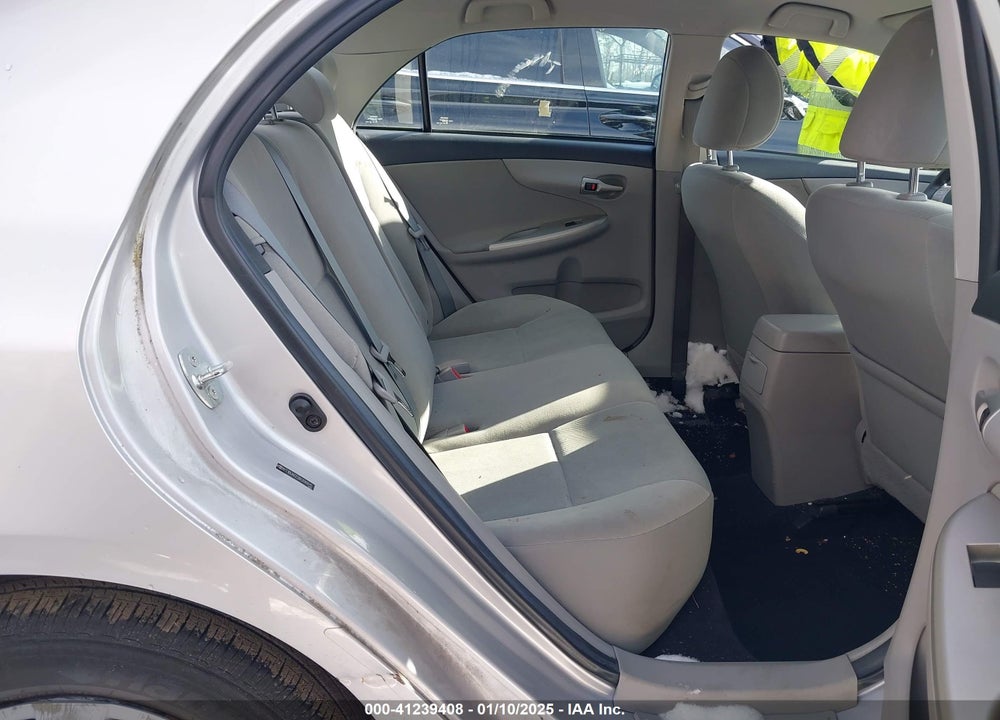 2011 TOYOTA COROLLA VIN: 2T1BU4EE5BC690815