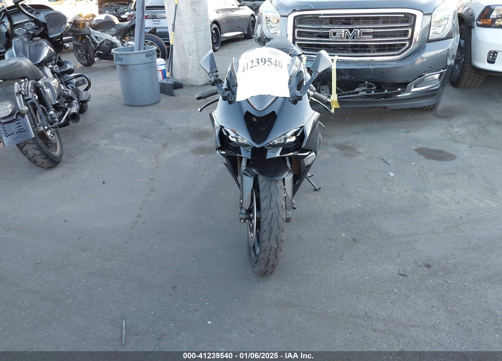2024 KAWASAKI ZX636 K VIN: JKBZXJJ14RA006204