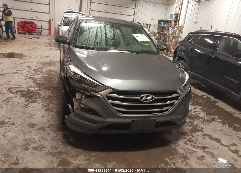 2017 HYUNDAI TUCSON SE VIN: KM8J23A48HU547440