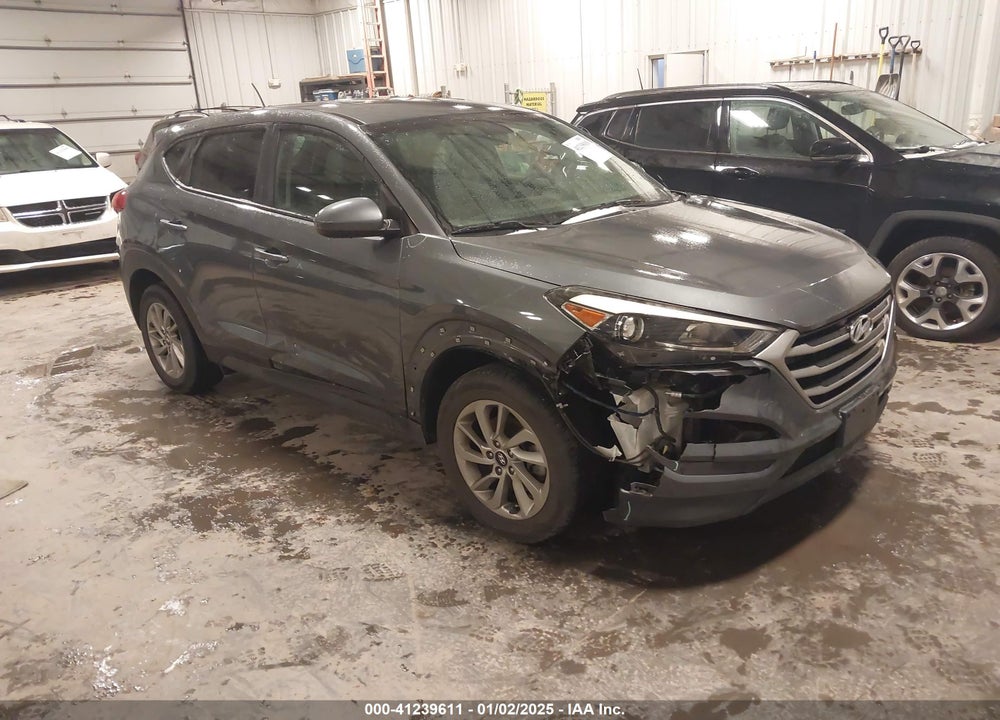 2017 HYUNDAI TUCSON SE VIN: KM8J23A48HU547440