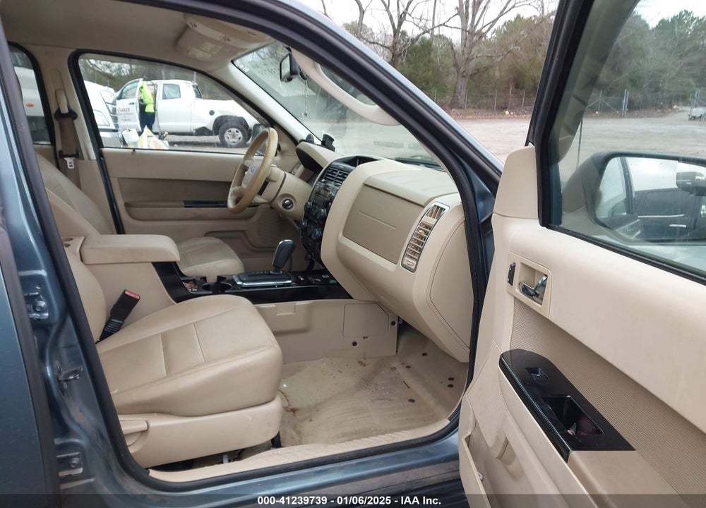 2011 FORD ESCAPE LIMITED VIN: 1FMCU0E73BKA53172