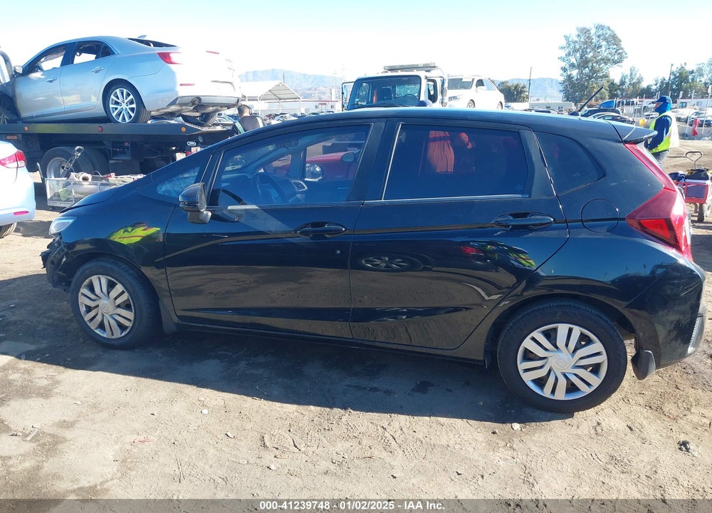 2015 HONDA FIT LX VIN: 3HGGK5H50FM721027