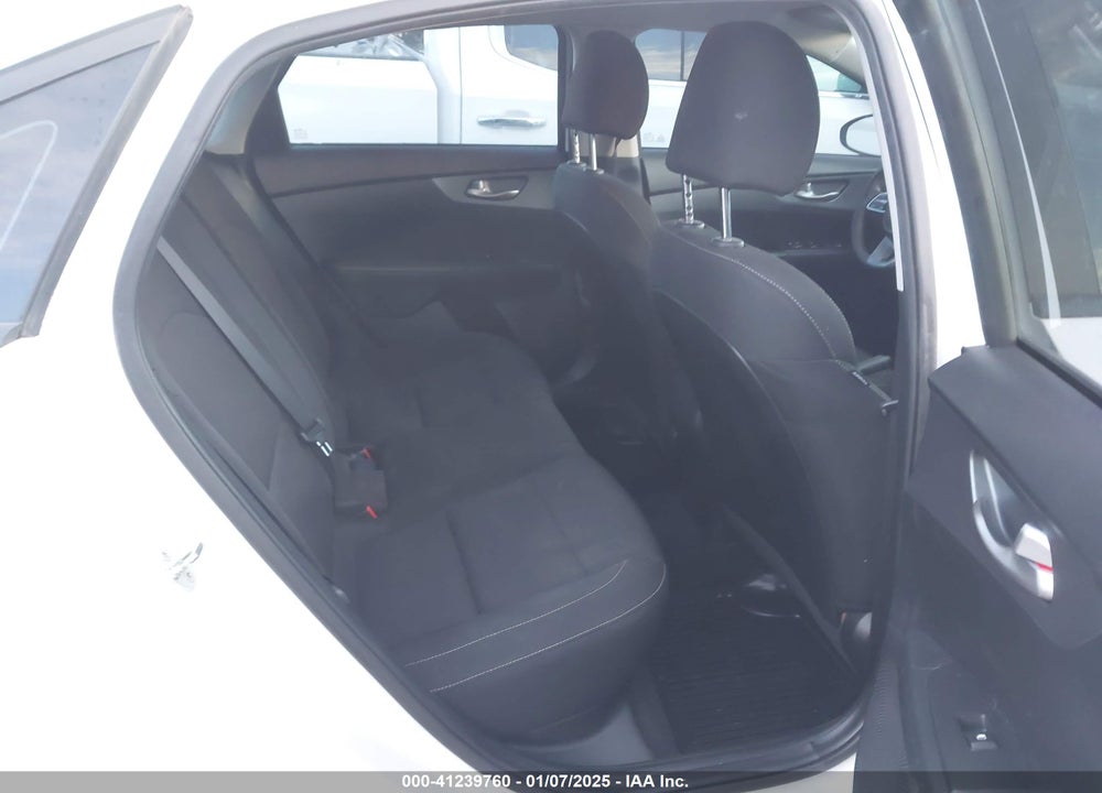 2021 KIA FORTE VIN: 3KPF24AD4ME330900