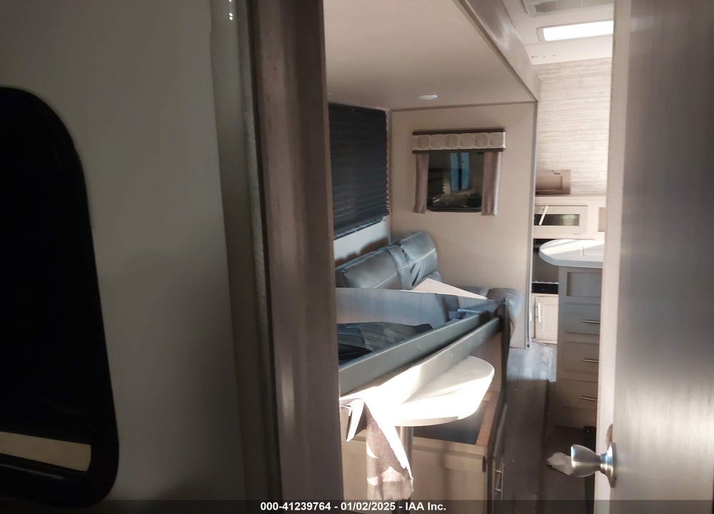 2023 COACHMAN CAT VIN: 5ZT2CAZB5PX028628