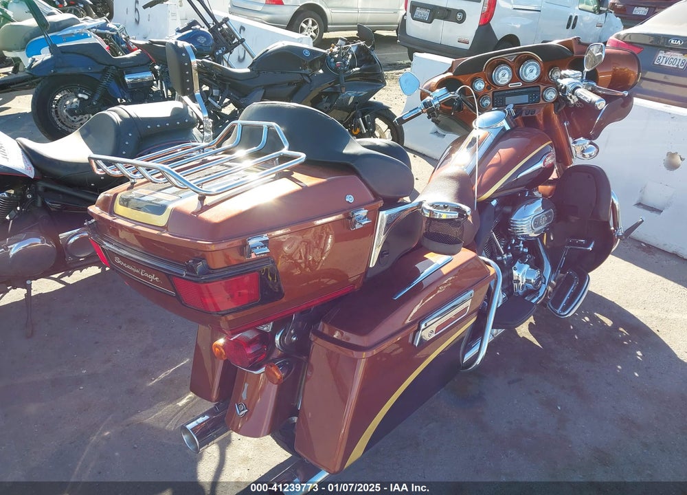 2008 HARLEY-DAVIDSON FLHTCUSE3 105TH ANNIVERSARY EDITION VIN: 1HD1PR8558Y957059