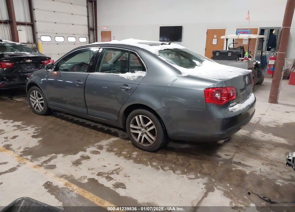 2005 VOLKSWAGEN JETTA 2.5 VIN: 3VWSF71K95M639558