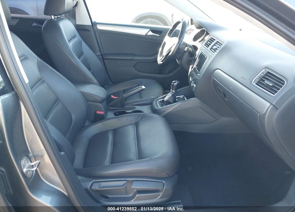 2017 VOLKSWAGEN JETTA 1.4T SE VIN: 3VWB67AJ6HM398585