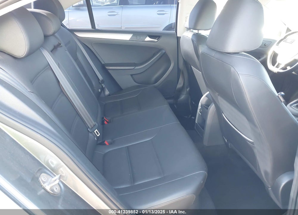 2017 VOLKSWAGEN JETTA 1.4T SE VIN: 3VWB67AJ6HM398585