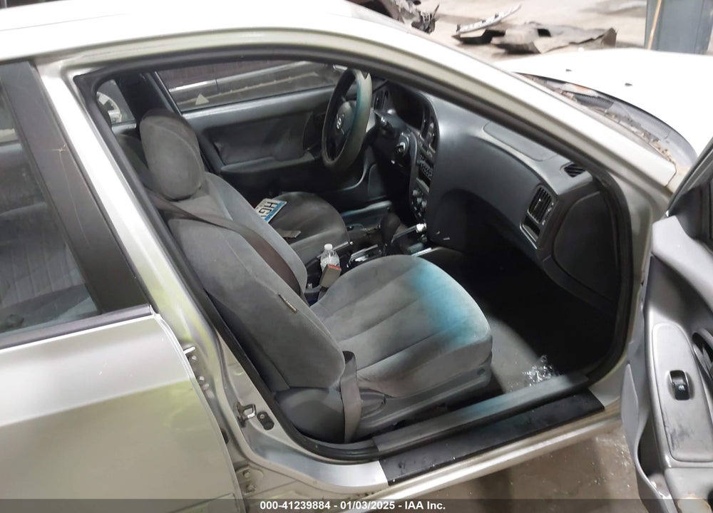 2005 HYUNDAI ELANTRA GLS/GT VIN: KMHDN46D25U017883