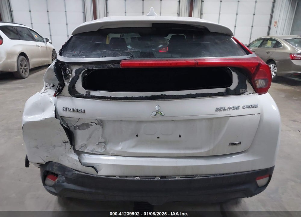 2018 MITSUBISHI ECLIPSE CROSS LE VIN: JA4AT4AA7JZ047253