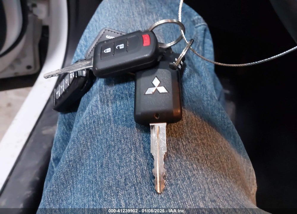 2018 MITSUBISHI ECLIPSE CROSS LE VIN: JA4AT4AA7JZ047253