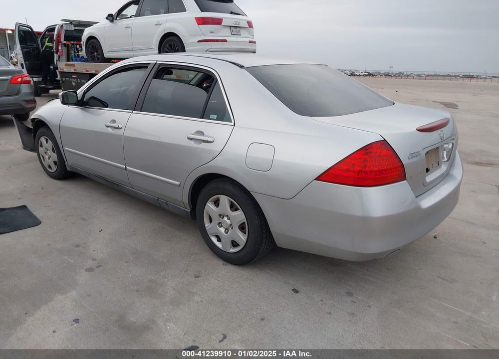 2007 HONDA ACCORD 2.4 LX VIN: 3HGCM56447G700085