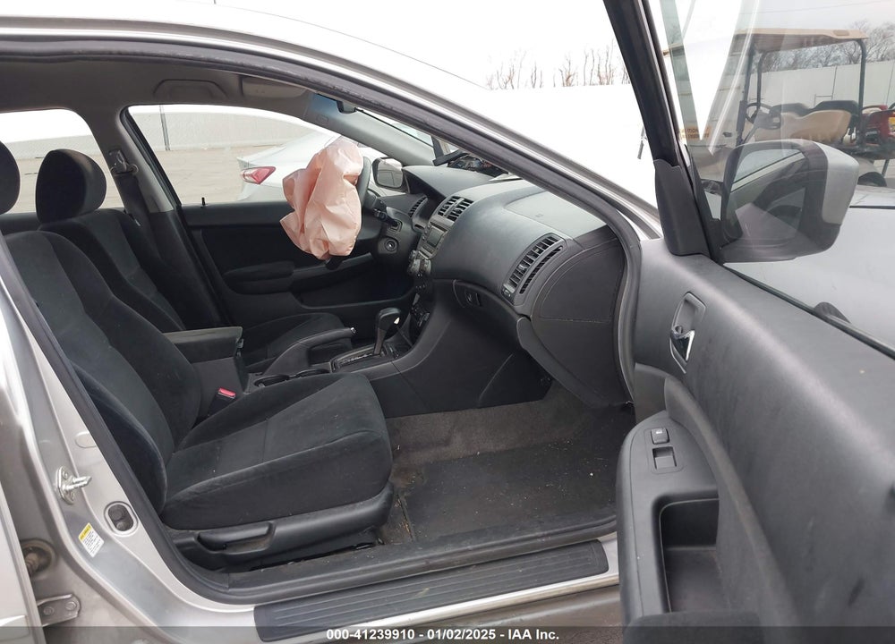 2007 HONDA ACCORD 2.4 LX VIN: 3HGCM56447G700085