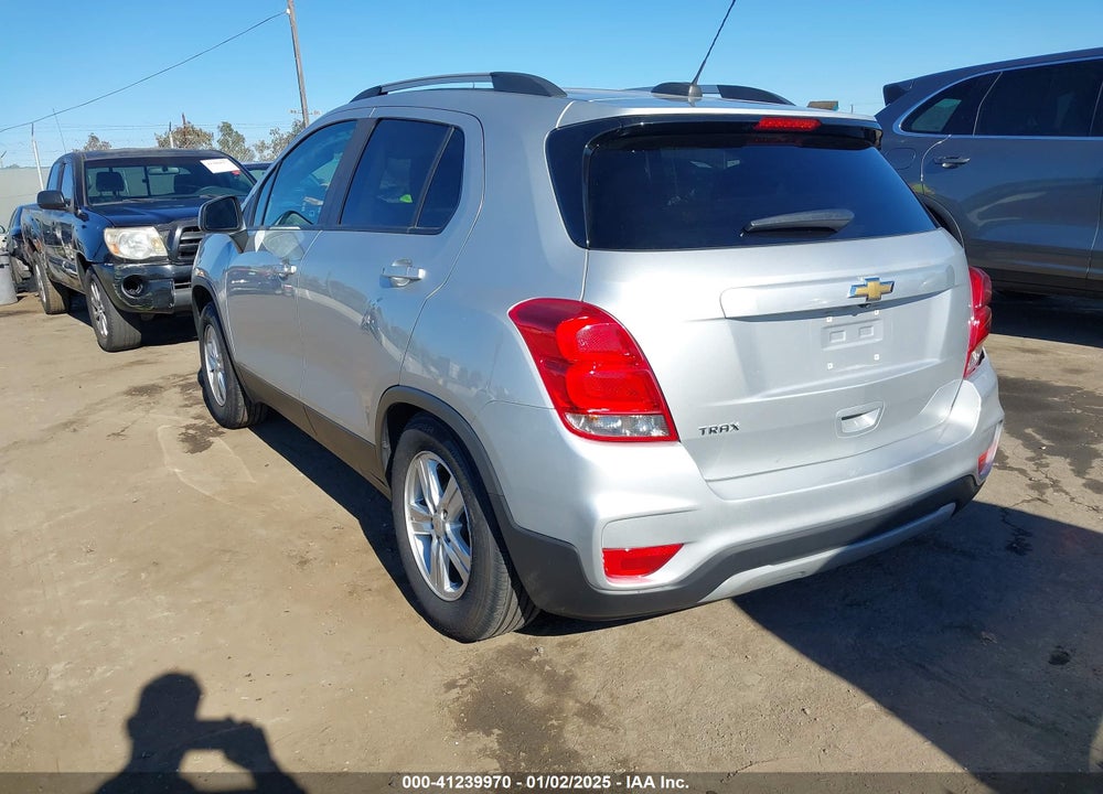 2021 CHEVROLET TRAX FWD LT VIN: KL7CJLSB4MB333769