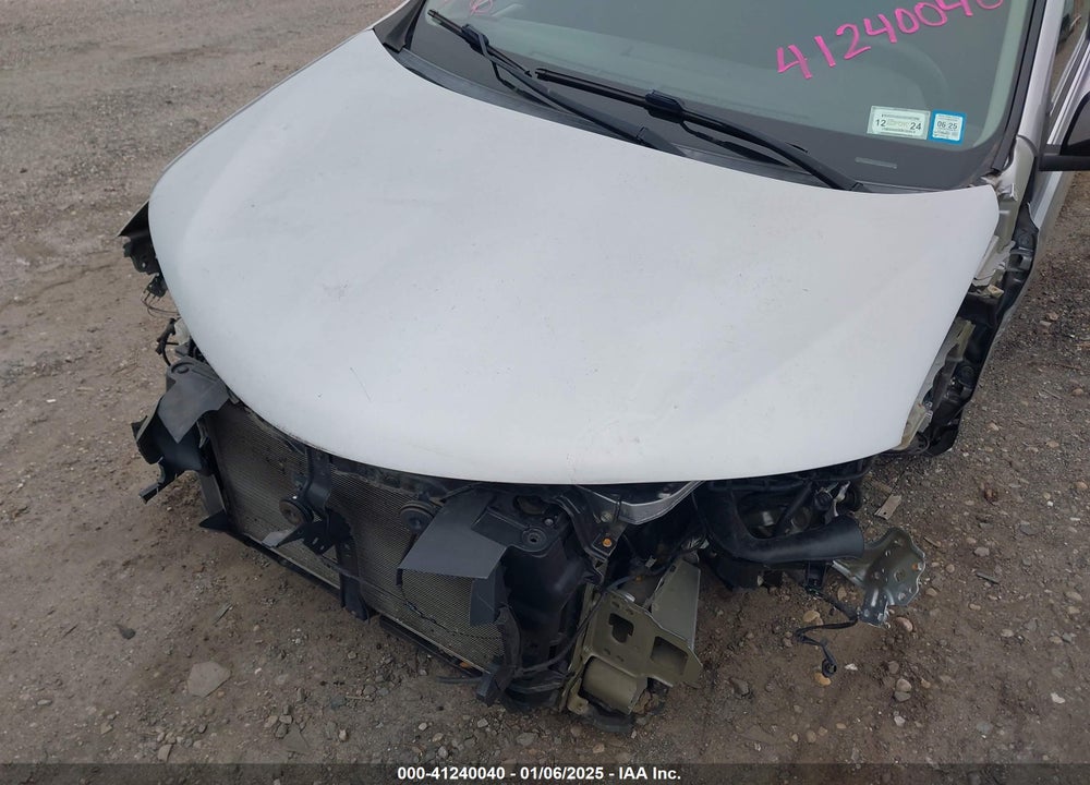 2017 TOYOTA RAV4 LE VIN: 2T3BFREV2HW561937