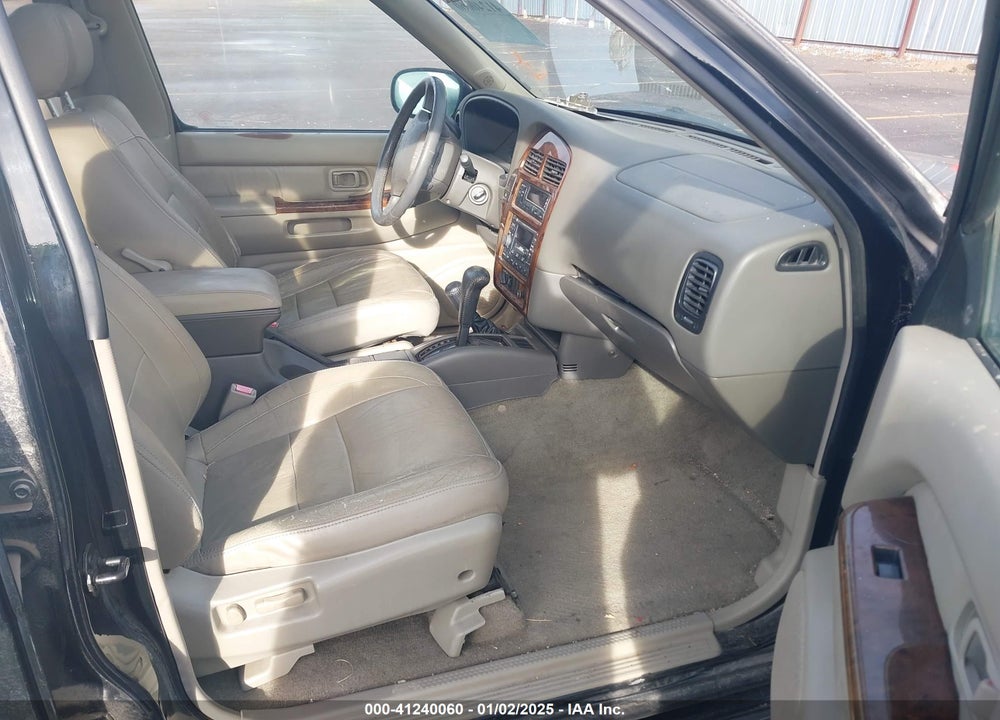 1998 INFINITI QX4 VIN: JNRAR05Y7WW033866