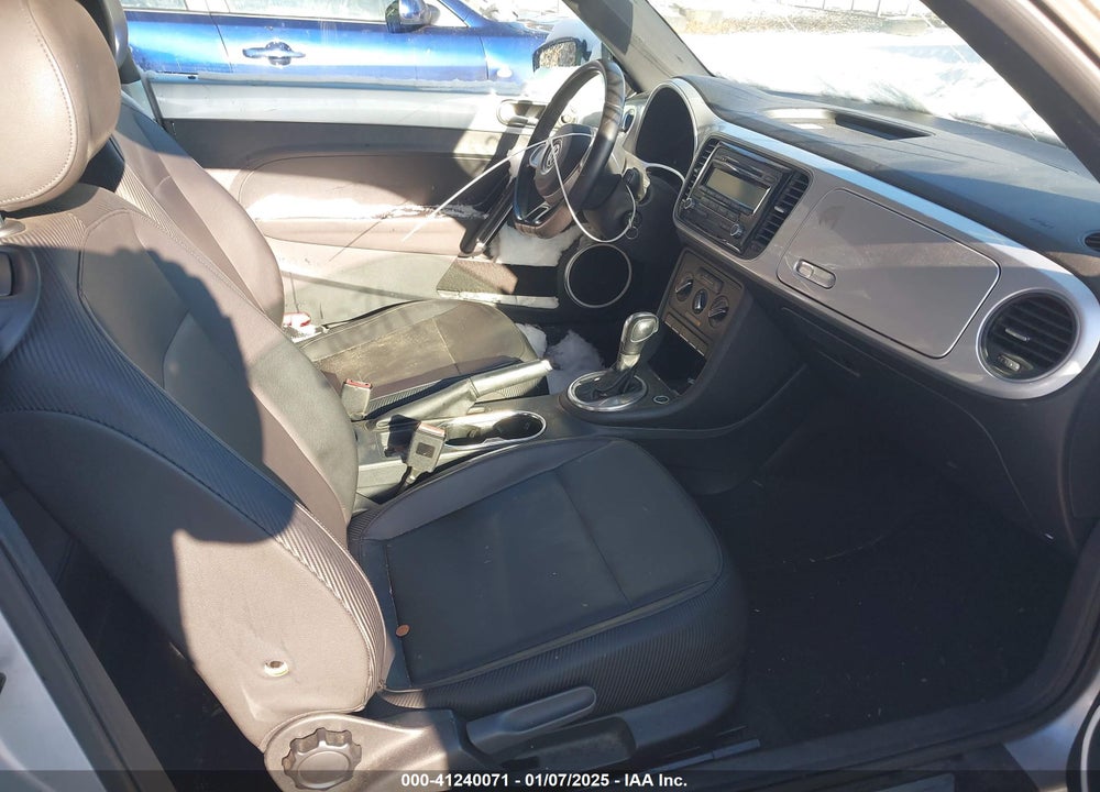 2012 VOLKSWAGEN BEETLE VIN: 3VWJP7AT4CM601556