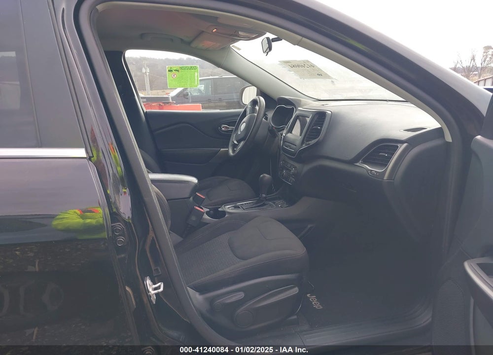 2019 JEEP CHEROKEE LATITUDE FWD VIN: 1C4PJLCB0KD248898