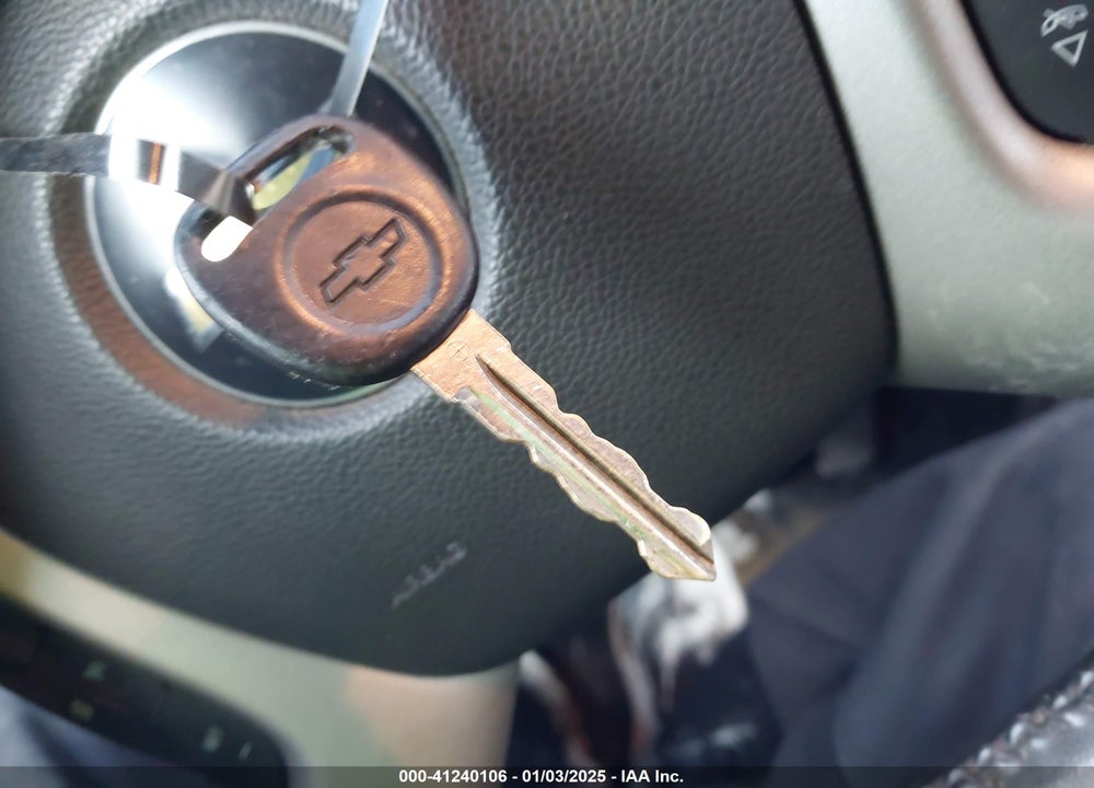 2011 CHEVROLET SILVERADO 1500 VIN: 3GCPKSE32BG274273