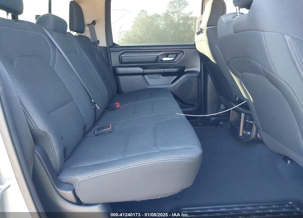2019 RAM 1500 VIN: 1C6RREGT1KN595979