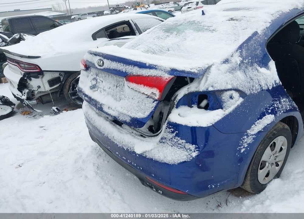 2017 KIA FORTE VIN: 3KPFK4A74HE145598