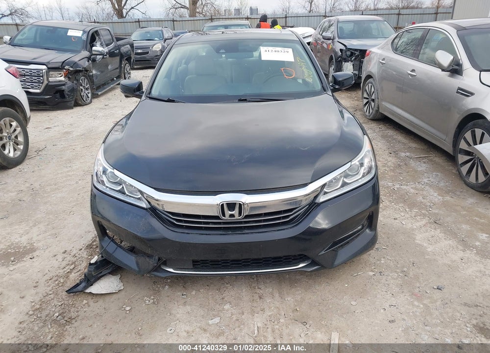 2017 HONDA ACCORD VIN: JHMCR6F57HC000997