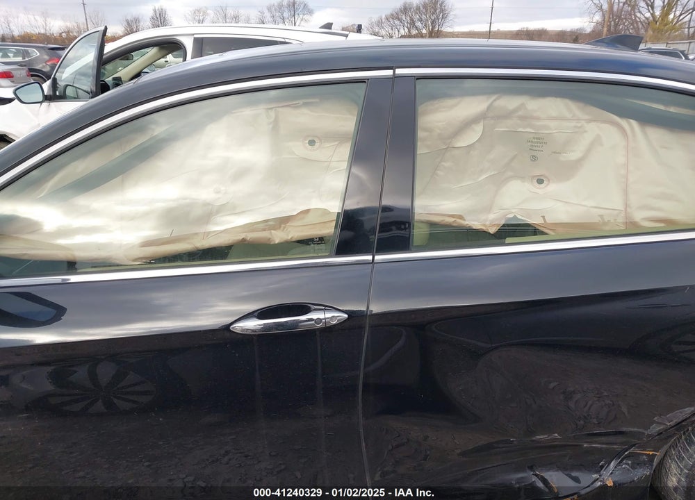 2017 HONDA ACCORD VIN: JHMCR6F57HC000997