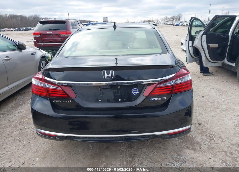 2017 HONDA ACCORD VIN: JHMCR6F57HC000997