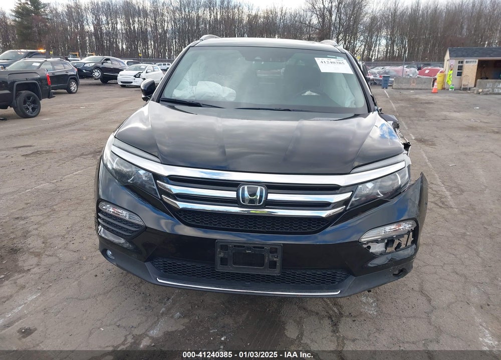 2017 HONDA PILOT TOURING VIN: 5FNYF6H9XHB022415