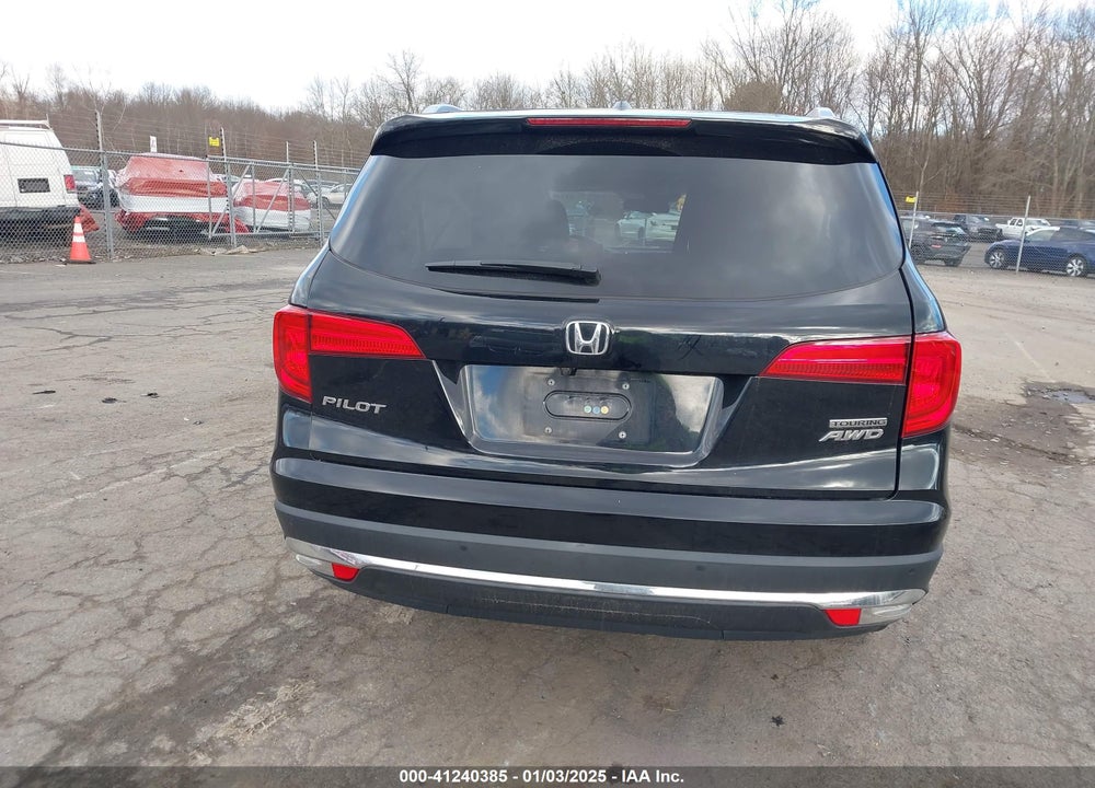 2017 HONDA PILOT TOURING VIN: 5FNYF6H9XHB022415