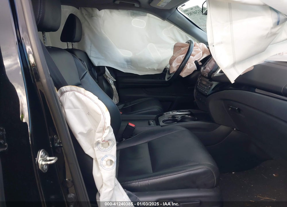 2017 HONDA PILOT TOURING VIN: 5FNYF6H9XHB022415