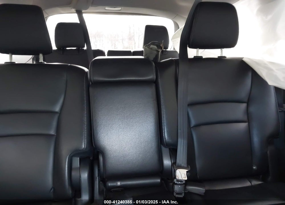 2017 HONDA PILOT TOURING VIN: 5FNYF6H9XHB022415