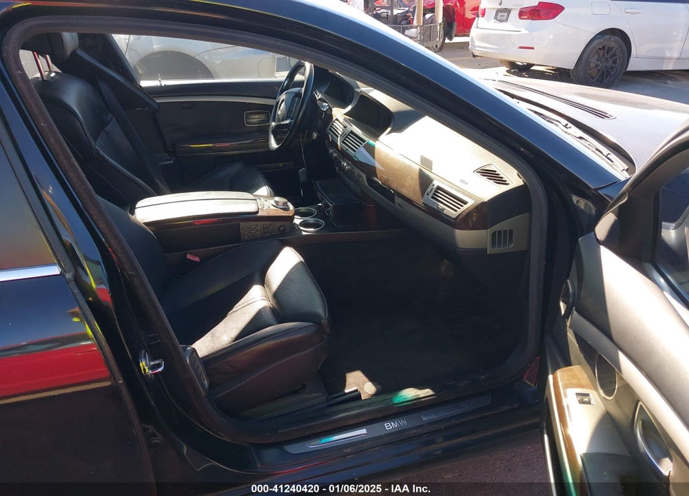 2006 BMW 750LI VIN: WBAHN83596DT39705