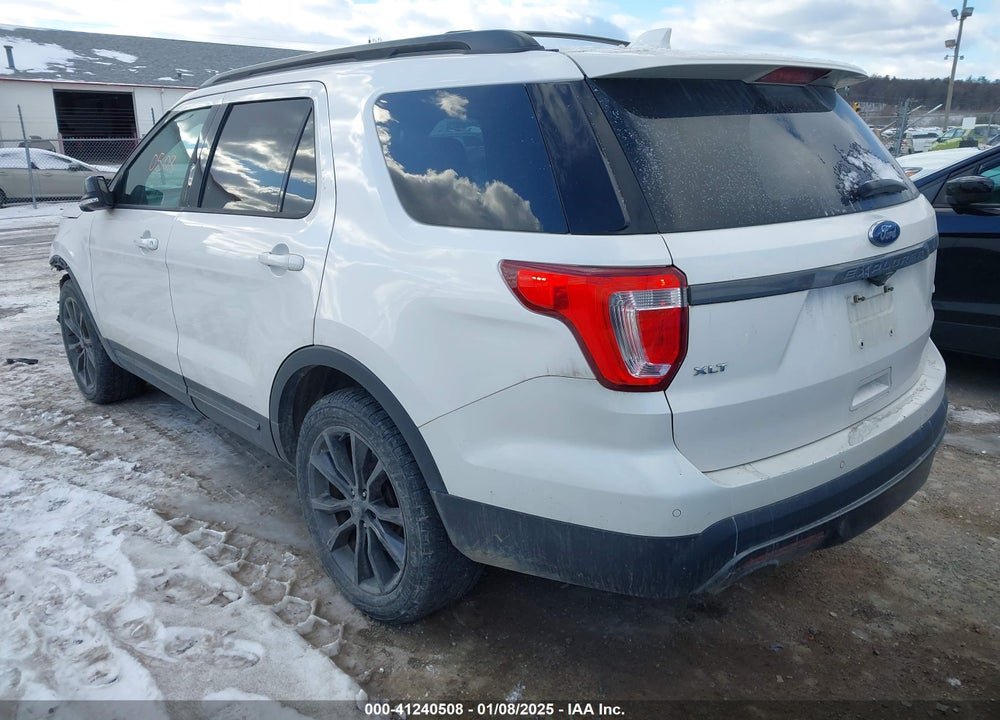2017 FORD EXPLORER XLT VIN: 1FM5K8D82HGC98502