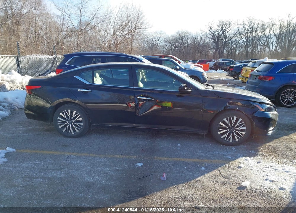 2024 NISSAN ALTIMA SV FWD VIN: 1N4BL4DVXRN371511