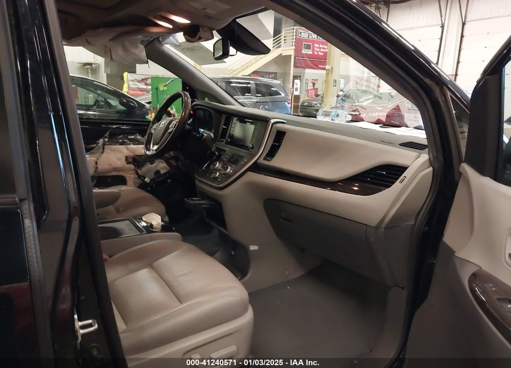 2020 TOYOTA SIENNA XLE VIN: 5TDYZ3DC8LS029021