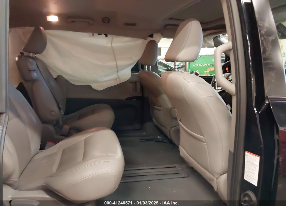 2020 TOYOTA SIENNA XLE VIN: 5TDYZ3DC8LS029021