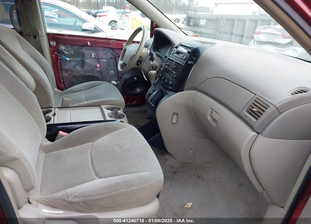 2004 TOYOTA SIENNA LE VIN: 5TDZA23C54S055889
