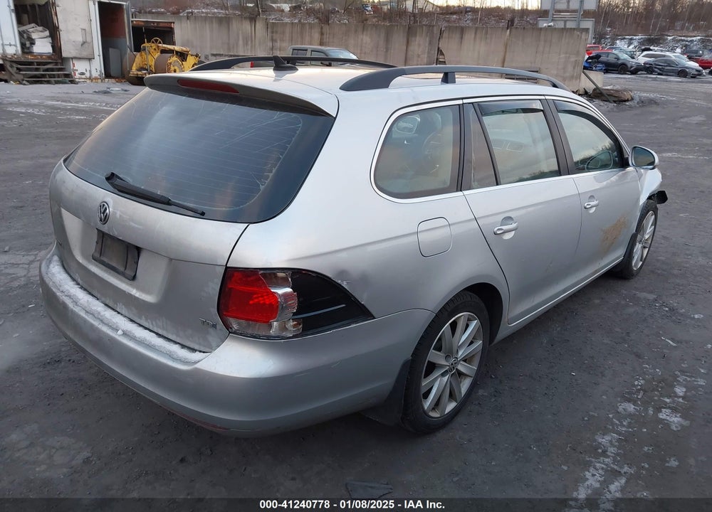 2012 VOLKSWAGEN JETTA SPORTWAGEN 2.0L TDI VIN: 3VWPL7AJ1CM713526