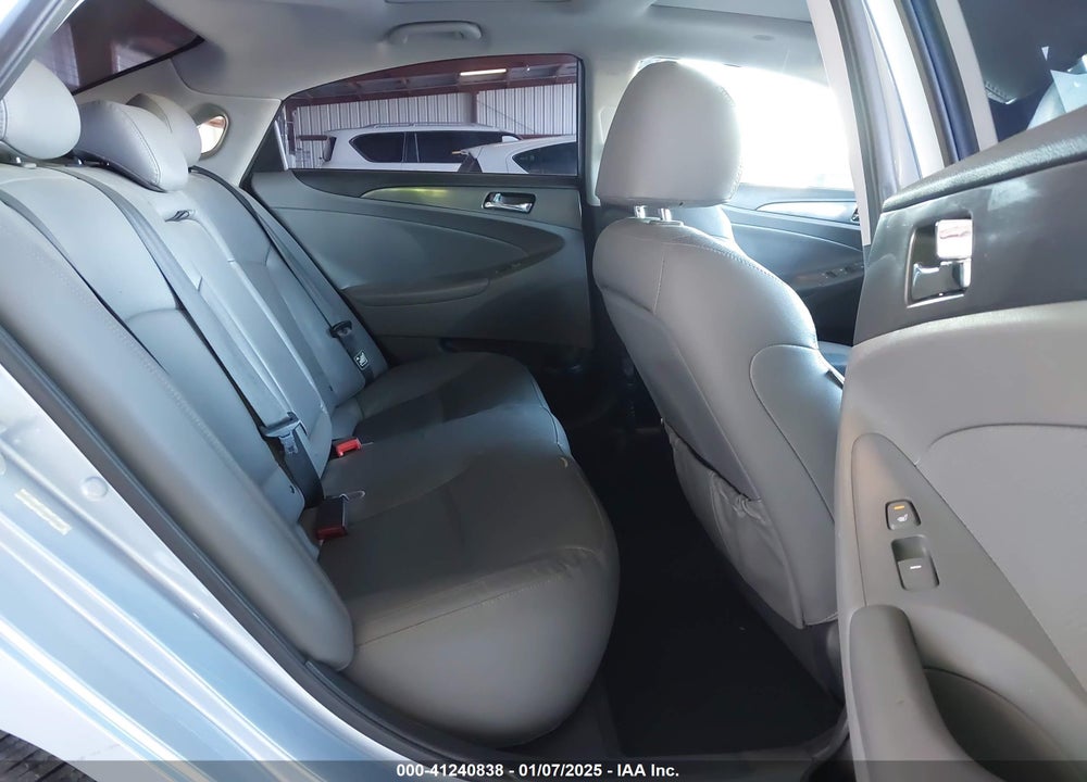 2012 HYUNDAI SONATA HYBRID VIN: KMHEC4A41CA057016