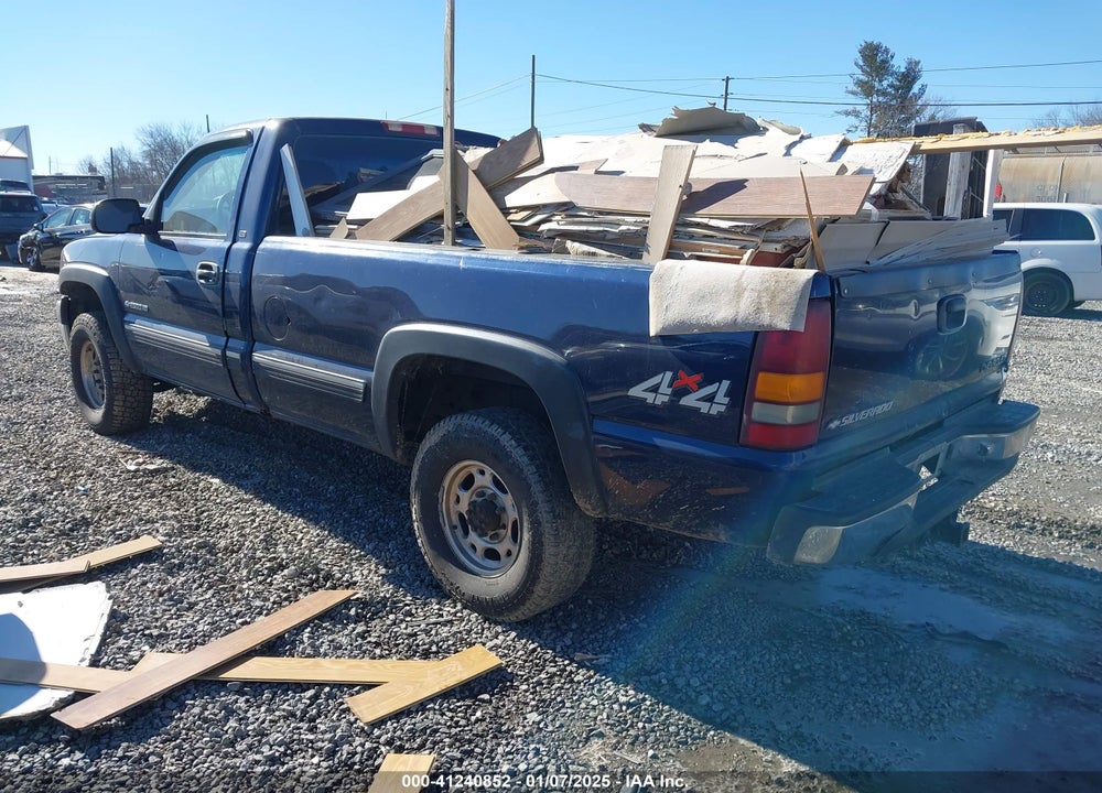 2001 CHEVROLET SILVERADO 2500HD LS VIN: 1GCHK24U81E215264