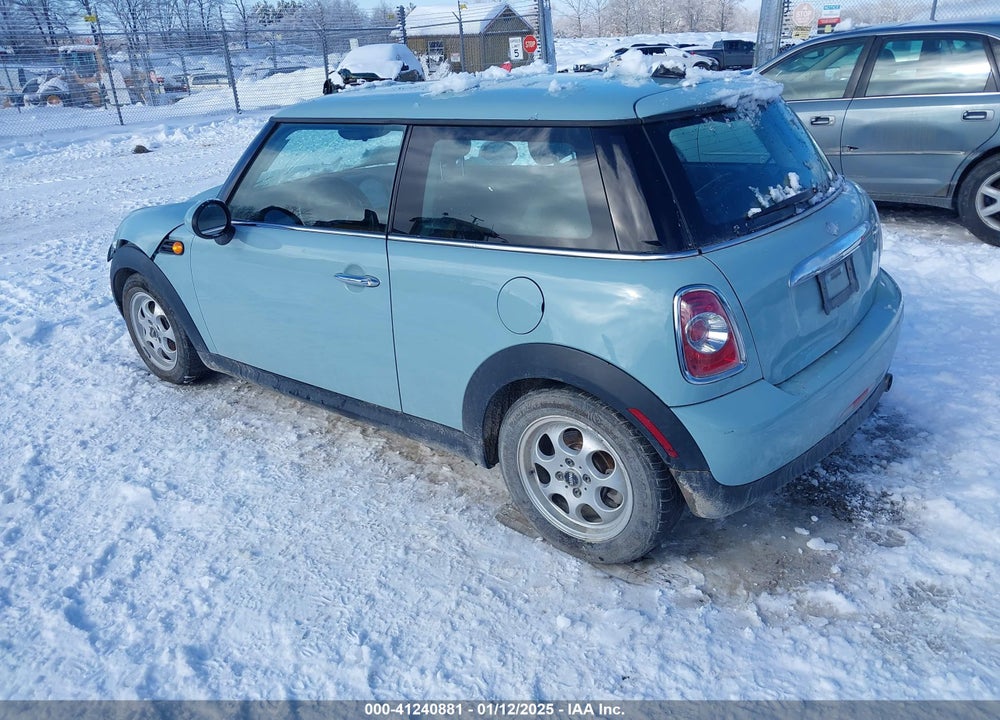2013 MINI HARDTOP VIN: WMWSU3C51DT549472