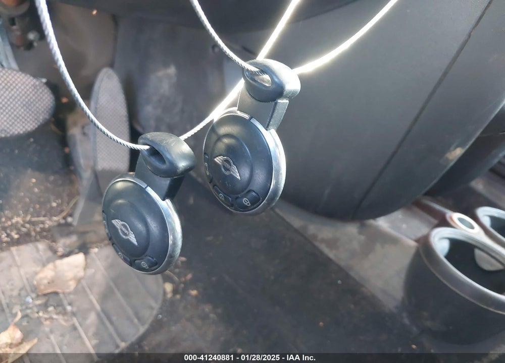 2013 MINI HARDTOP VIN: WMWSU3C51DT549472