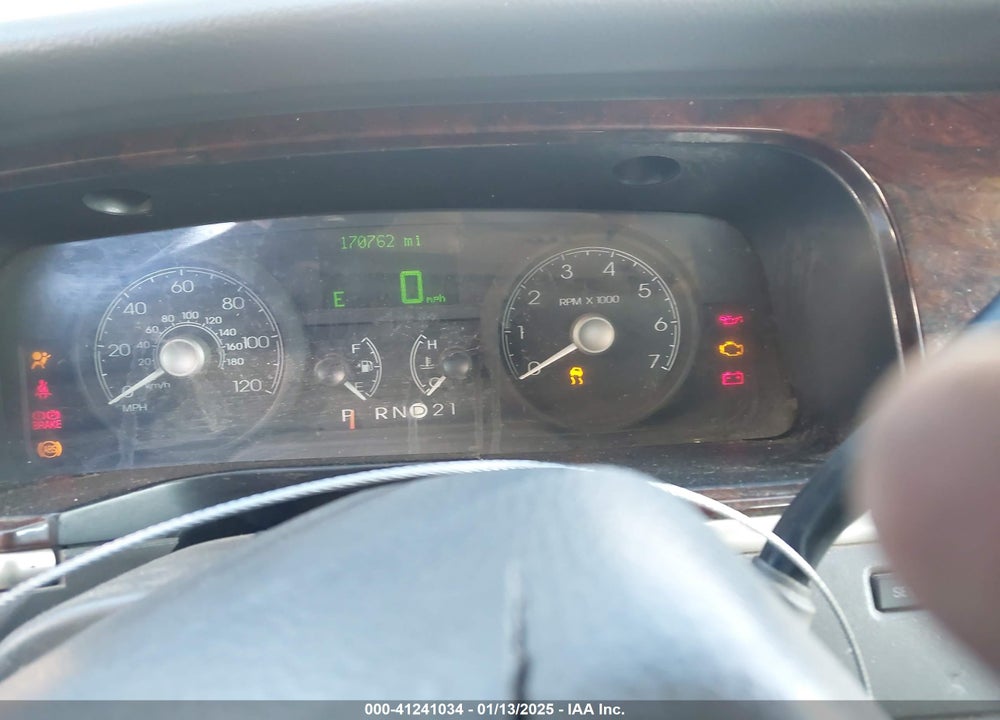 2006 LINCOLN TOWN CAR SIGNATURE LIMITED VIN: 1LNHM82V06Y625776