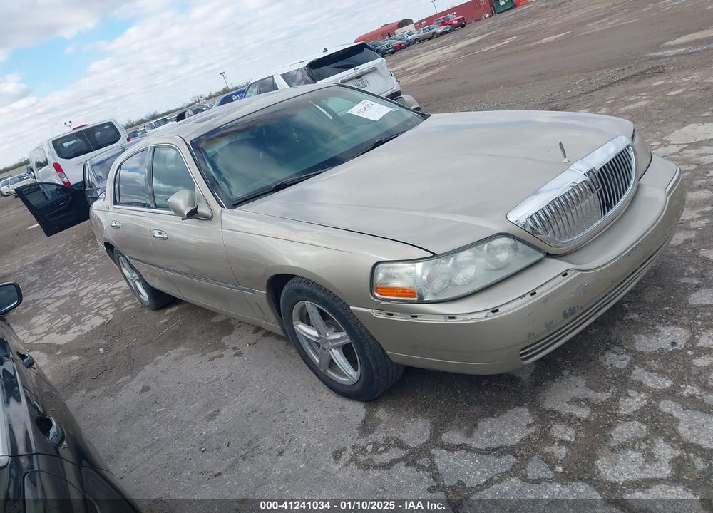 2006 LINCOLN TOWN CAR SIGNATURE LIMITED VIN: 1LNHM82V06Y625776