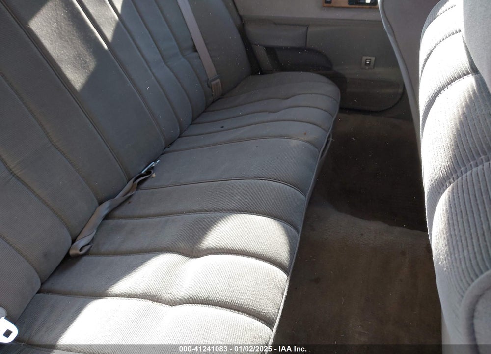 1993 CHEVROLET CAPRICE CLASSIC VIN: 1G1BL53E7PW108829