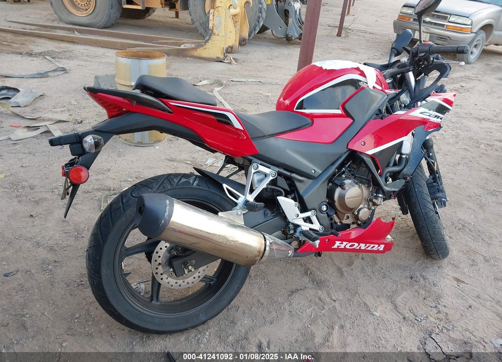 2018 HONDA CBR300 RA VIN: MLHNC5151J5400140