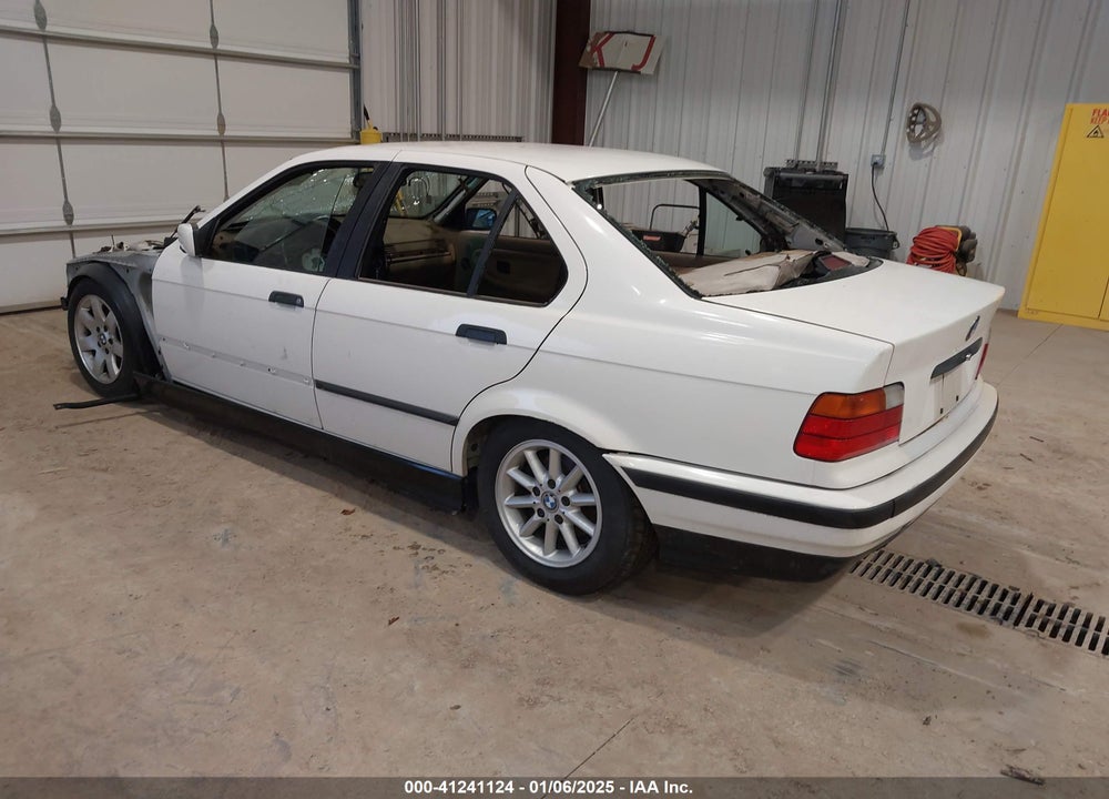 1995 BMW 318 I VIN: WBACA5321SFG13393